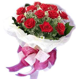  Iğdır 7 kasım çiçekçiler  11 adet kırmızı güllerden buket modeli