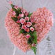 kalp pano karankil ve güller   Iğdır Melekli anneler günü çiçek yolla 